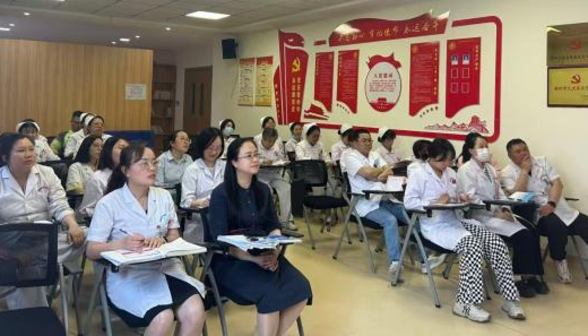 "以练促学 护航生命"——我院成功举办初级救护员培训 - 溧阳
