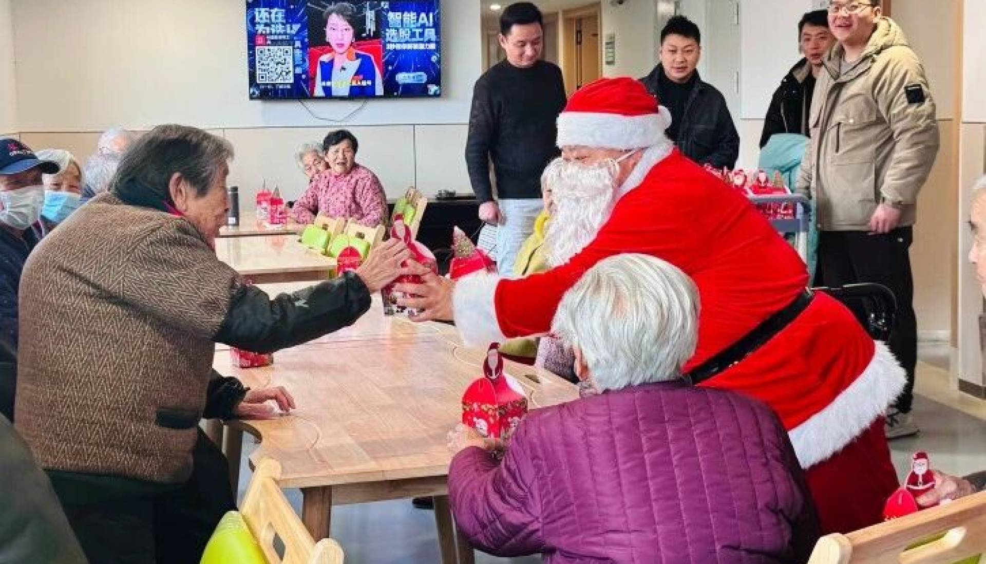 圣诞暖意浓，平安伴朝夕 | 淮北中健淮旅康养中心暖心圣诞礼 - 淮北